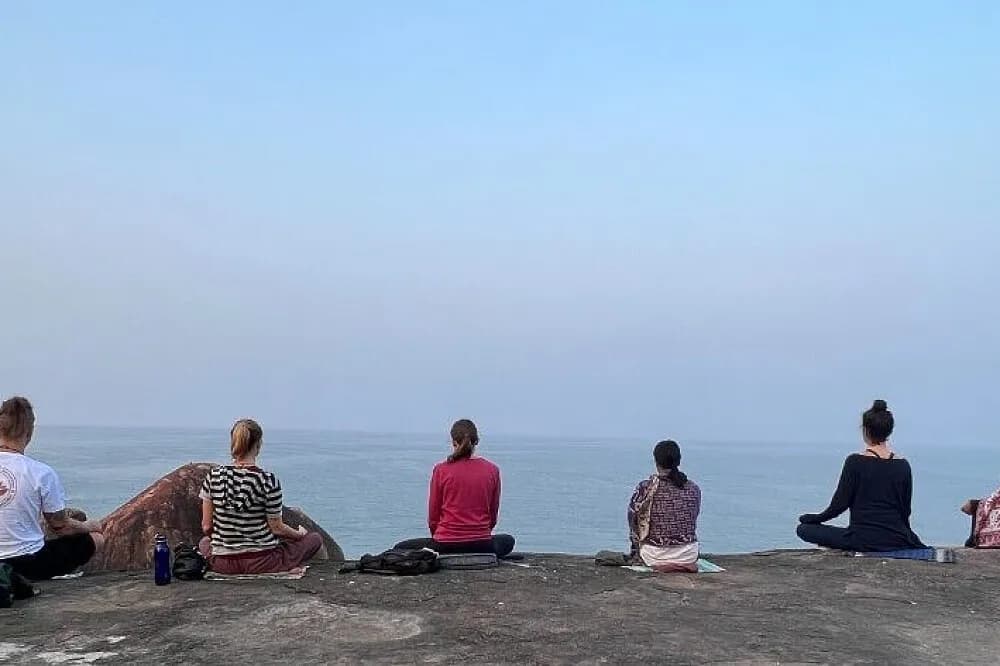 Kurz učitelů jógy s meditací na 15 dní · Agonda, Indie