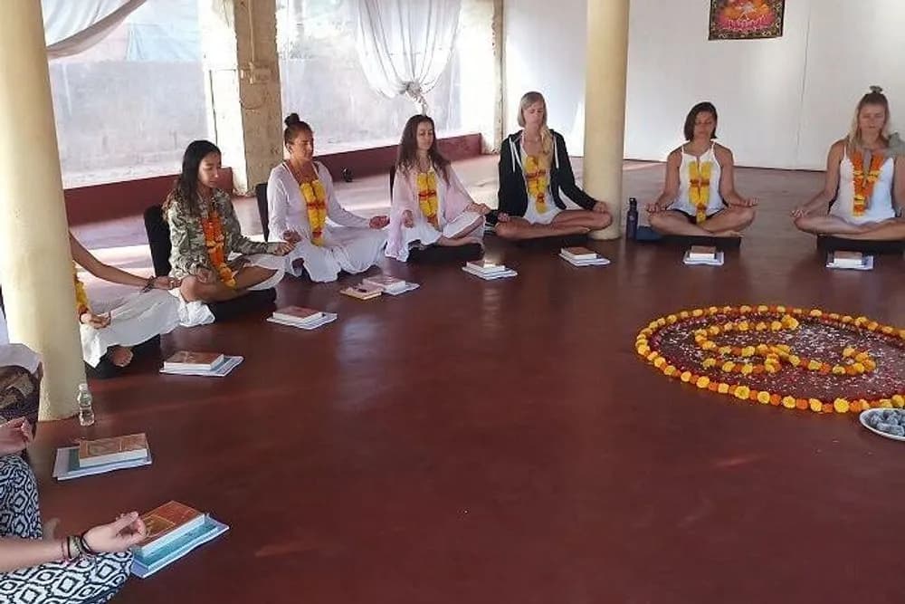 Kurz učitelů jógy na 23 dní · Rishikesh, Indie
