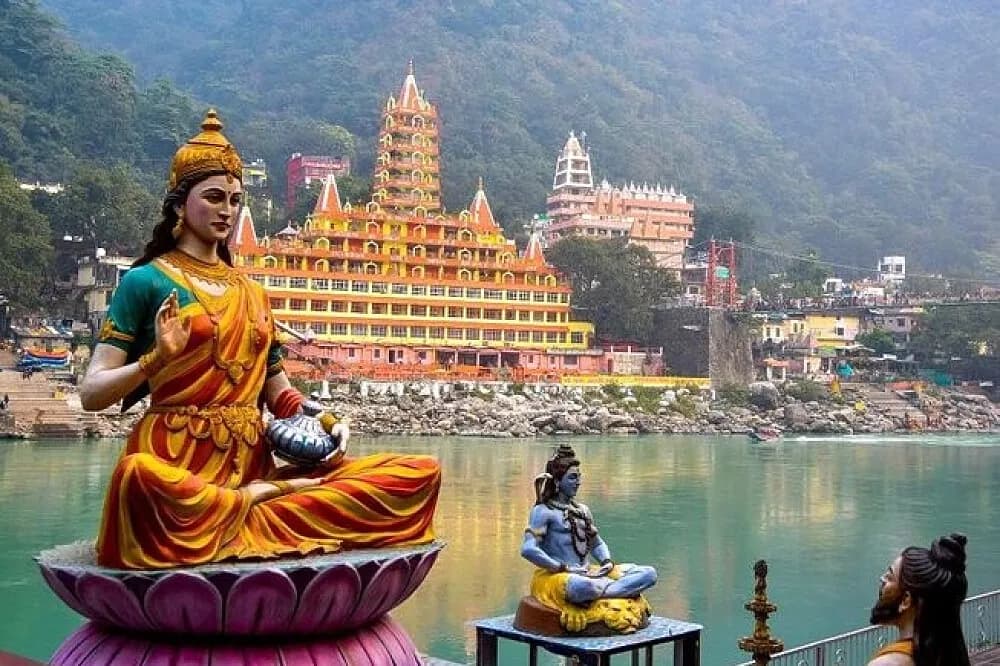 Kurz učitelů jógy – hatha jóga na 28 dní · Rishikesh, Indie