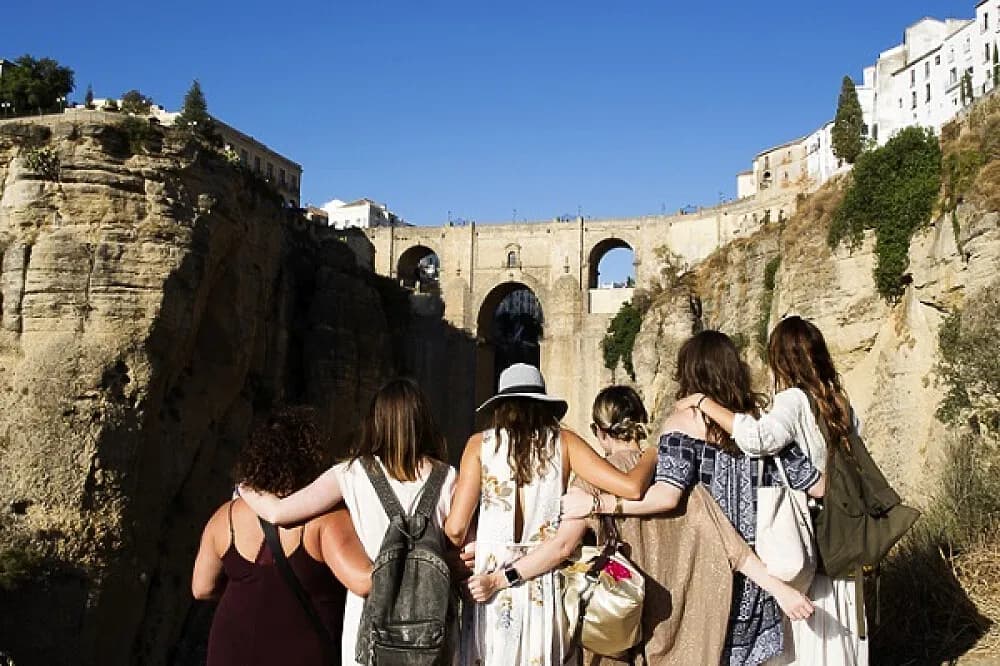 Jógový pobyt s turistikou na 6 dní · El Gastor, Španělsko