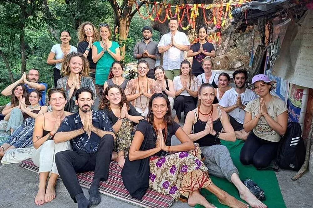 Kurz učitelů jógy s ájurvédou na 28 dní · Rishikesh, Indie