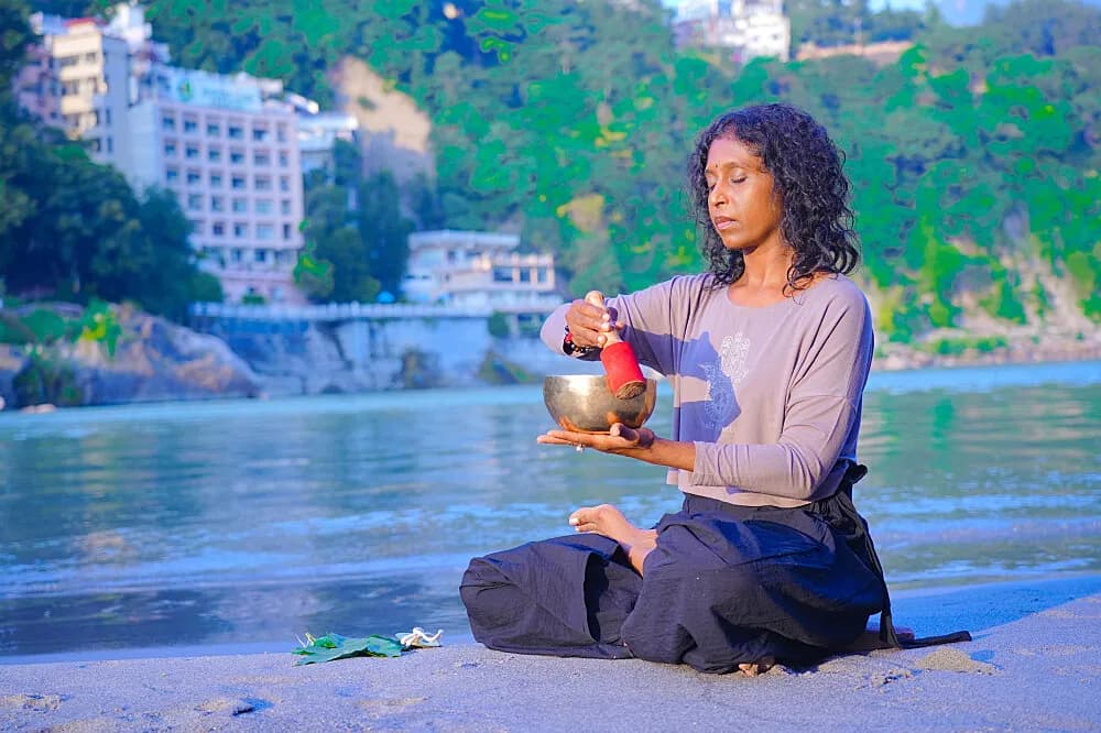 Kurz učitelů jógy se zvukovou terapií na 7 dní · Rishikesh, Indie