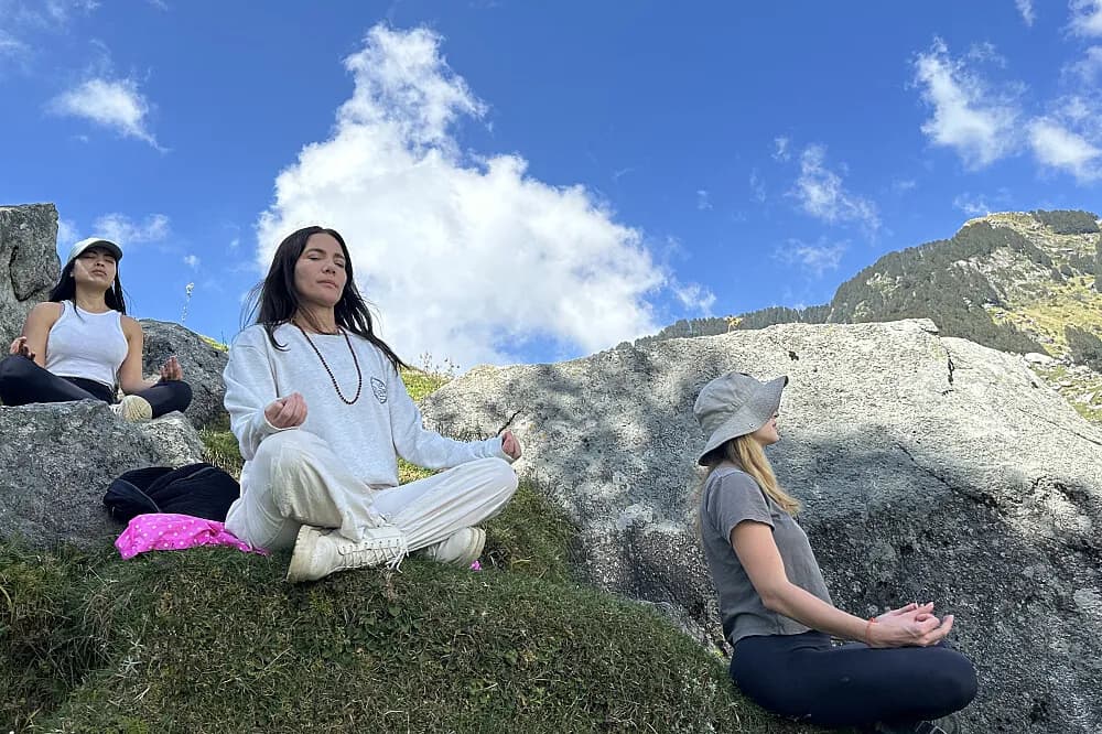 Kurz učitelů jógy s meditací na 15 dní · Dharamshala, Indie