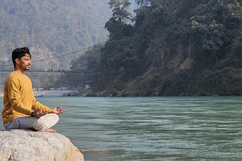 Kurz učitelů jógy s ájurvédou na 24 dní · Rishikesh, Indie
