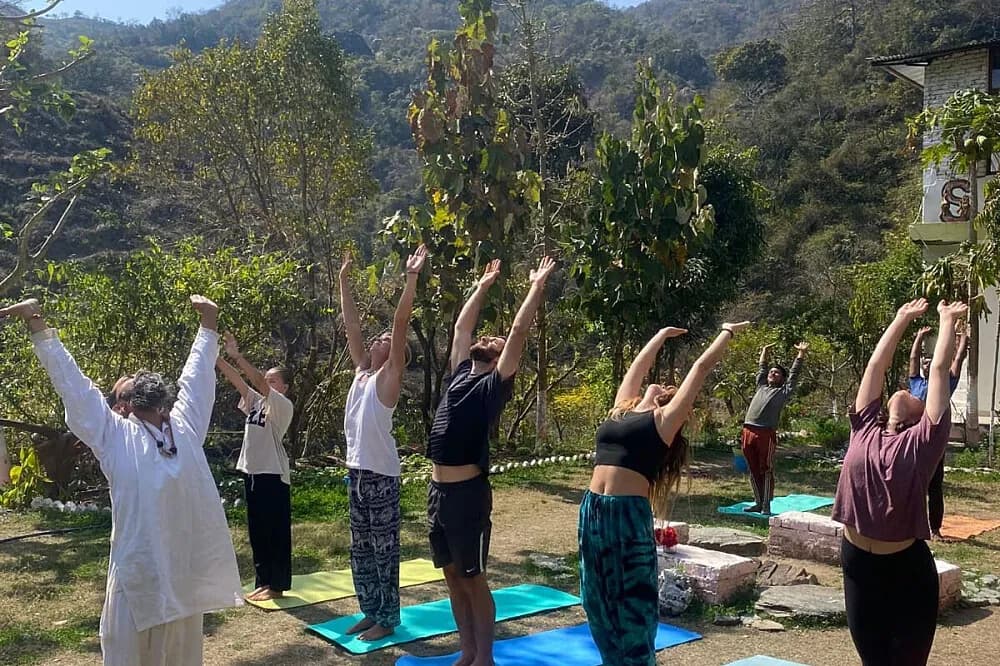 Jógový pobyt pro začátečníky na 7 dní · Rishikesh, Indie