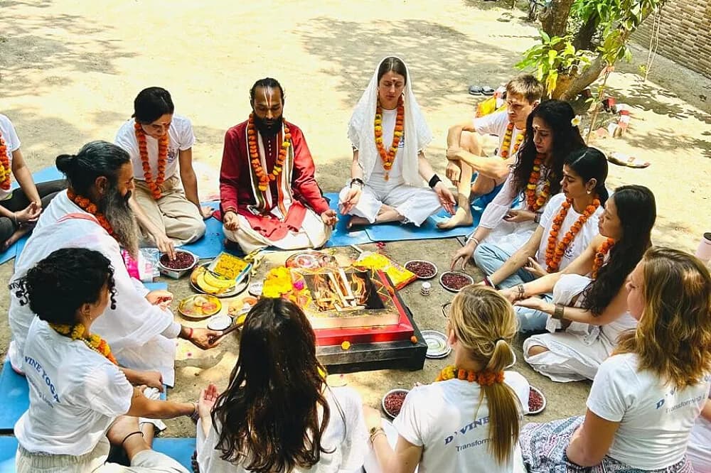 Kurz učitelů jógy na 12 dní · Rishikesh, Indie