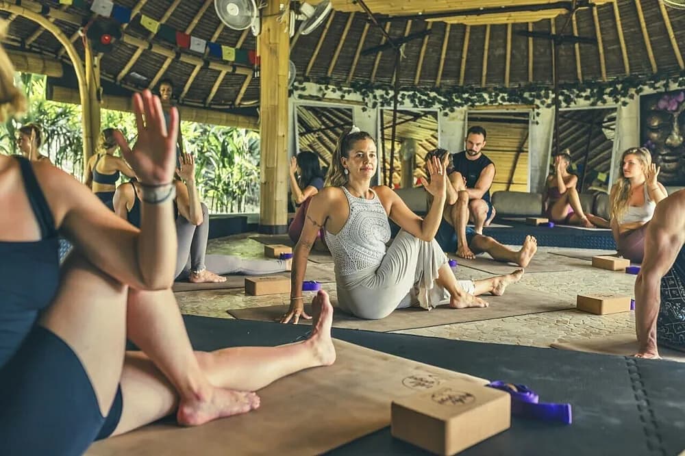 Kurz učitelů jógy na 28 dní · Uluwatu, Indonésie