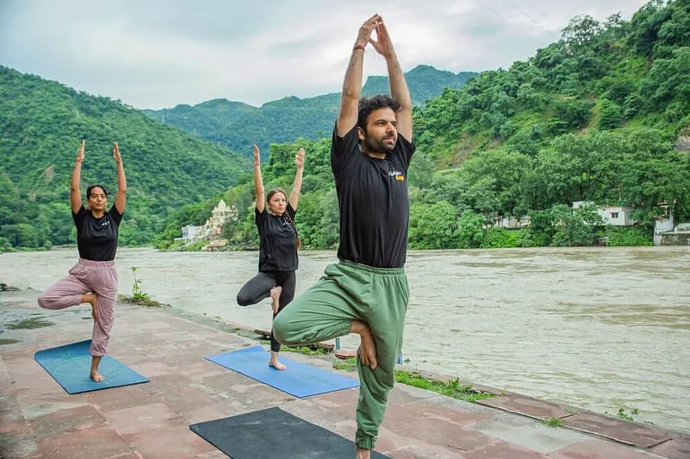 Kurz učitelů jógy na 23 dní · Rishikesh, Indie