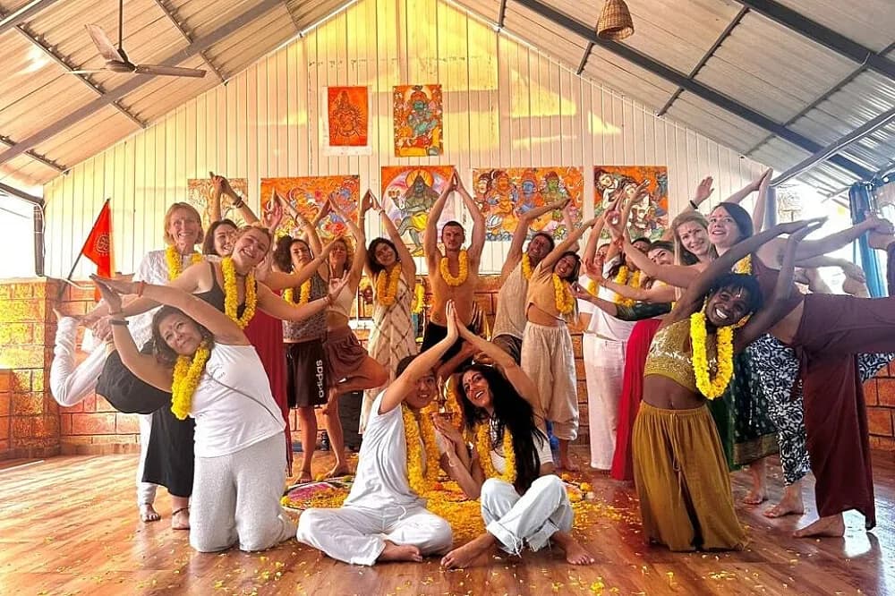 Kurz učitelů jógy – ashtanga jóga na 28 dní · Varkala, Indie