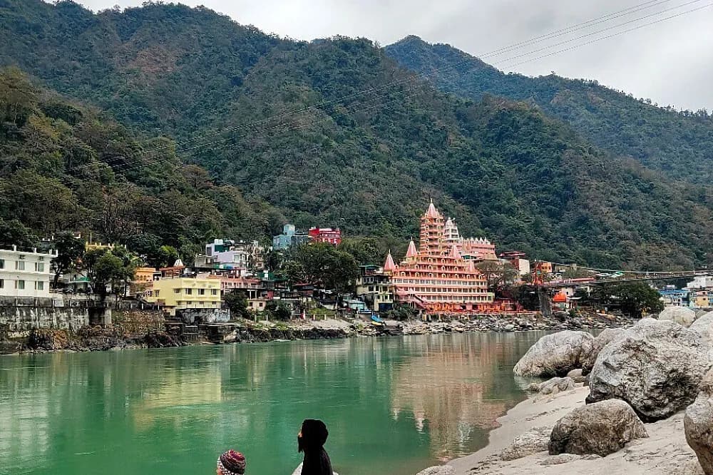 Kurz učitelů jógy s ájurvédou na 12 dní · Rishikesh, Indie