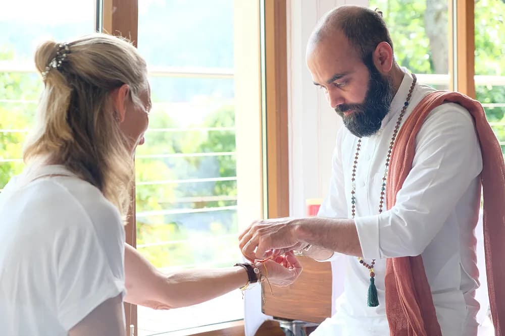 Kurz učitelů jógy – ashtanga jóga na 15 dní · Heimbach, Německo