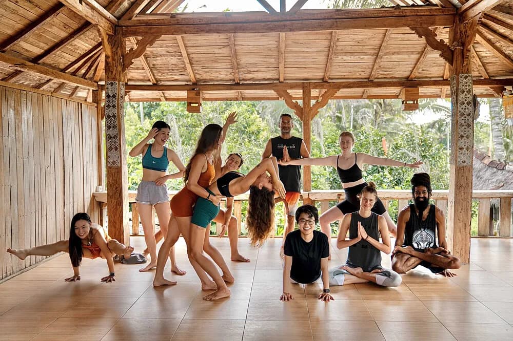 Kurz učitelů jógy – ashtanga jóga na 21 dní · Jalan Sahadewa, Indonésie