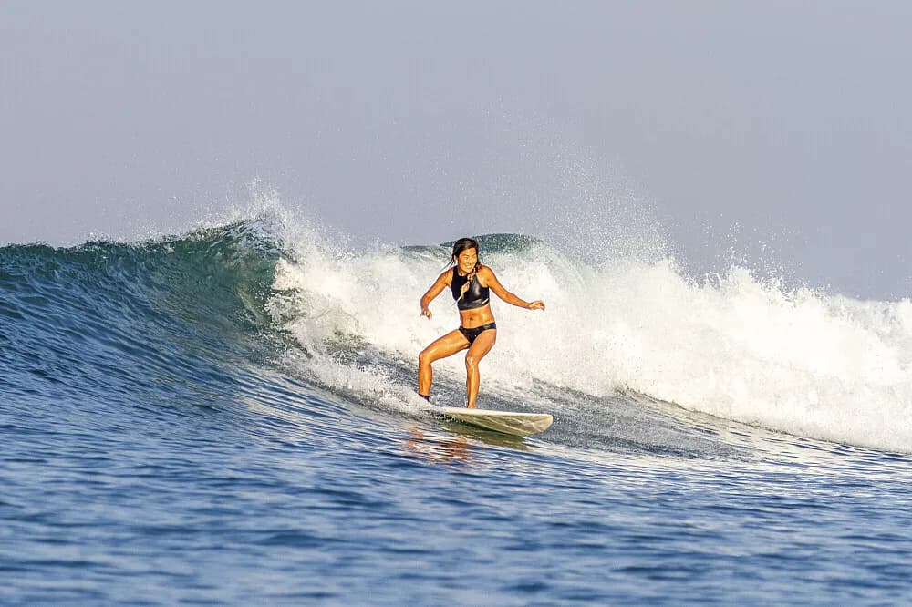 Jógový pobyt se surfováním na 8 dní · Uluwatu, Indonésie