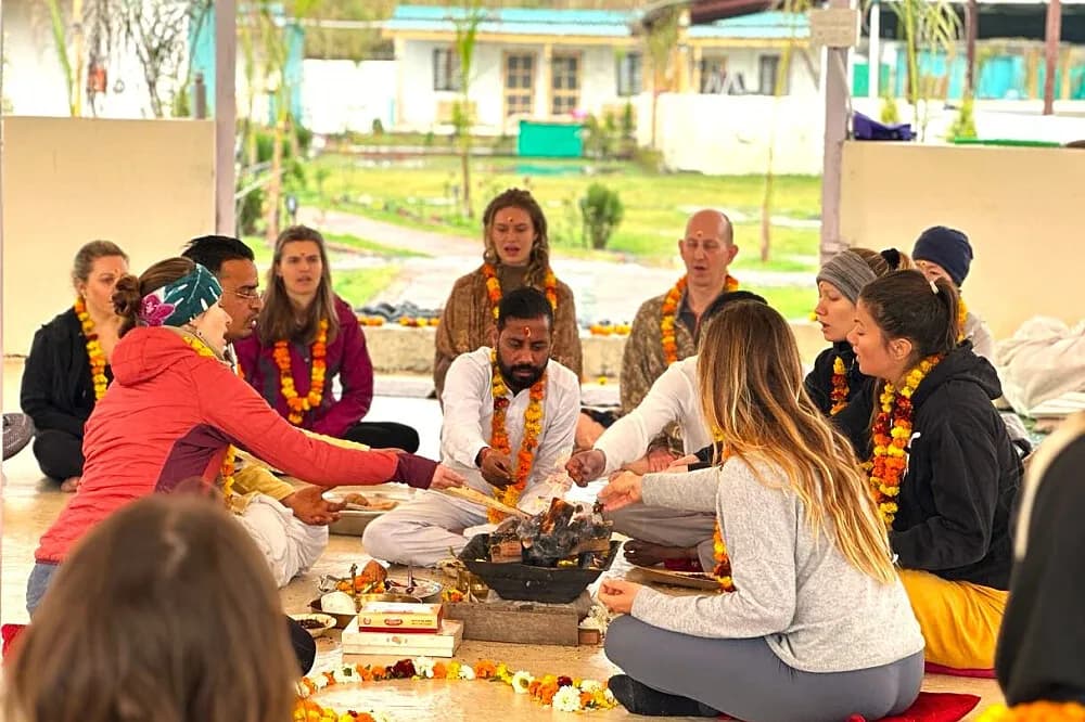 Kurz učitelů jógy s detoxem na 23 dní · Rishikesh, Indie
