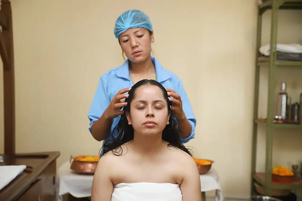 Kurz učitelů jógy s ájurvédou na 30 dní · Arogya Nepal- Peaceful Healing Home, Nepál