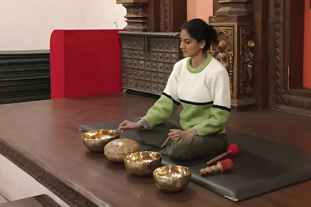 Kurz učitelů jógy se zvukovou terapií na 15 dní · Rishikesh, Indie