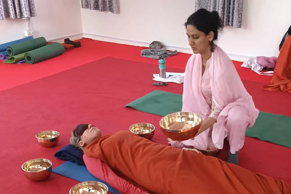 Kurz učitelů jógy se zvukovou terapií na 21 dní · Rishikesh, Indie