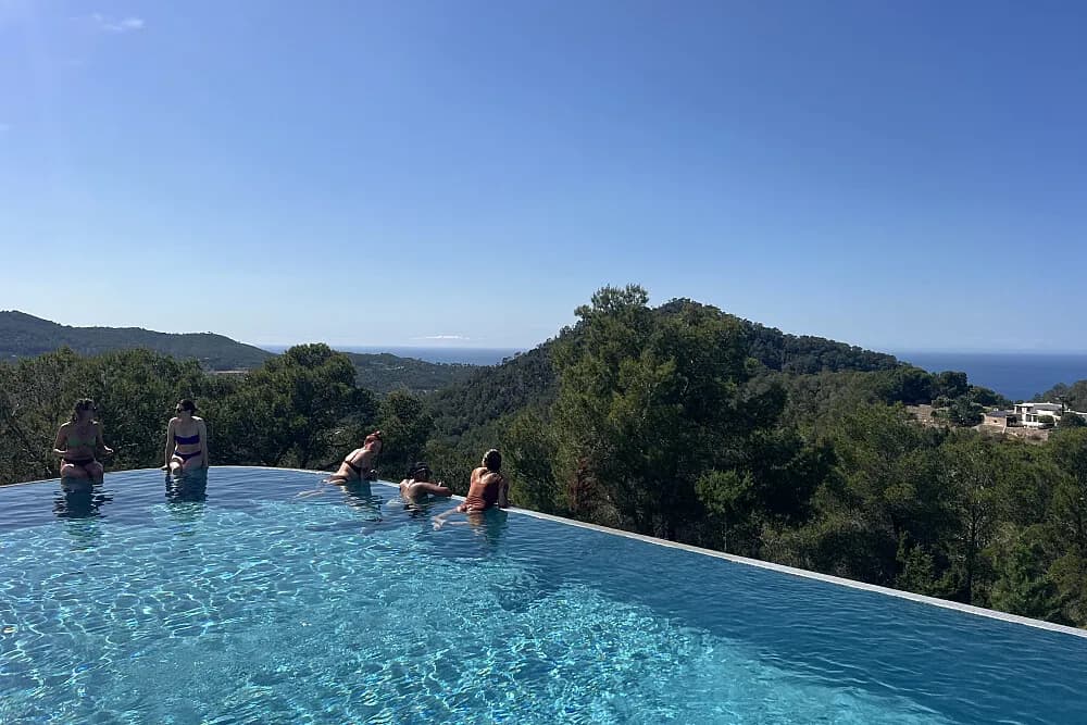Jógový pobyt s turistikou na 6 dní · Ibiza, Španělsko