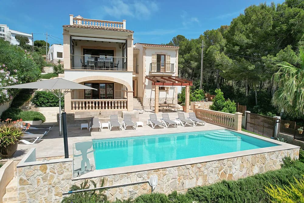 Pobyt na 30 dní · Cala Ratjada, Španělsko