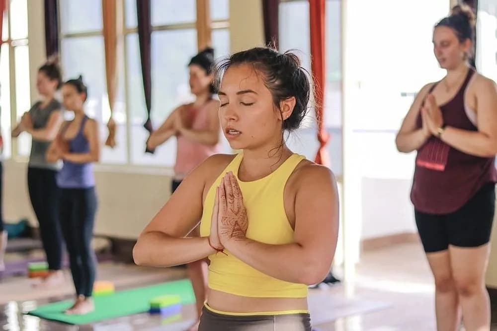 Kurz učitelů jógy – ashtanga jóga na 28 dní · Rishikesh, Indie