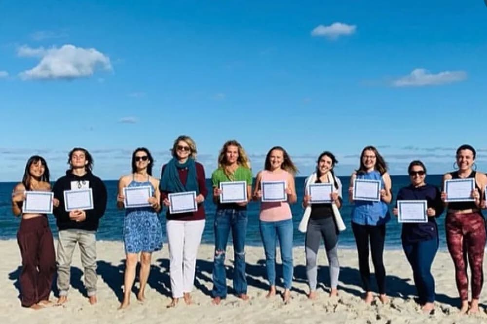 Kurz učitelů jógy na 15 dní · Beach Road, USA